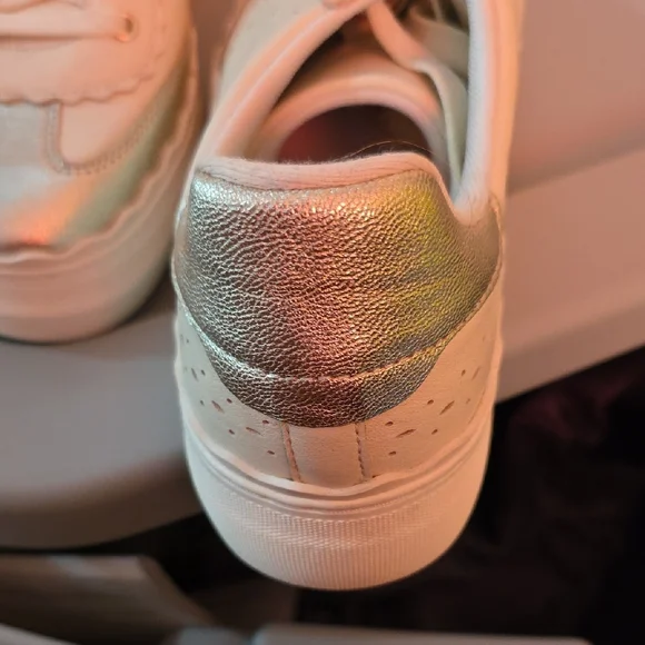 Vince Camuto Cream and Gold Sneakers - Picture 3 of 9